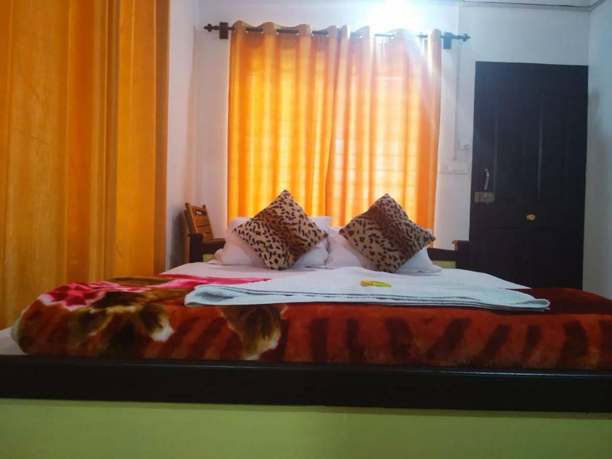 Woodside Homestay Wayanad Batheri Buitenkant foto