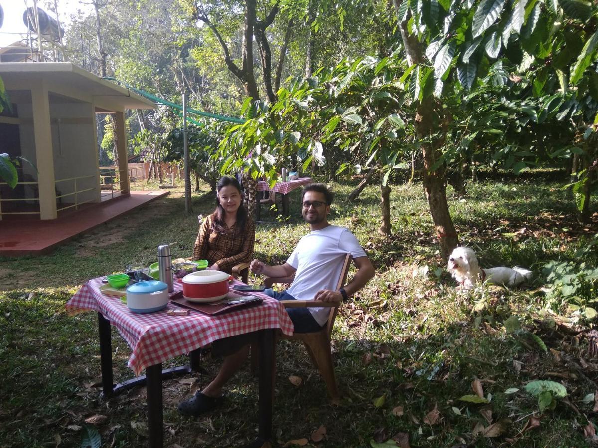 Woodside Homestay Wayanad Batheri Buitenkant foto
